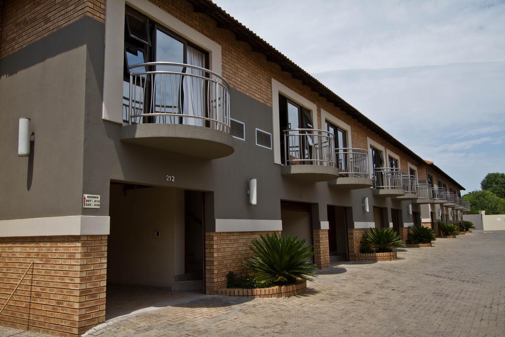 Europrime Hotel Boksburg Exterior foto
